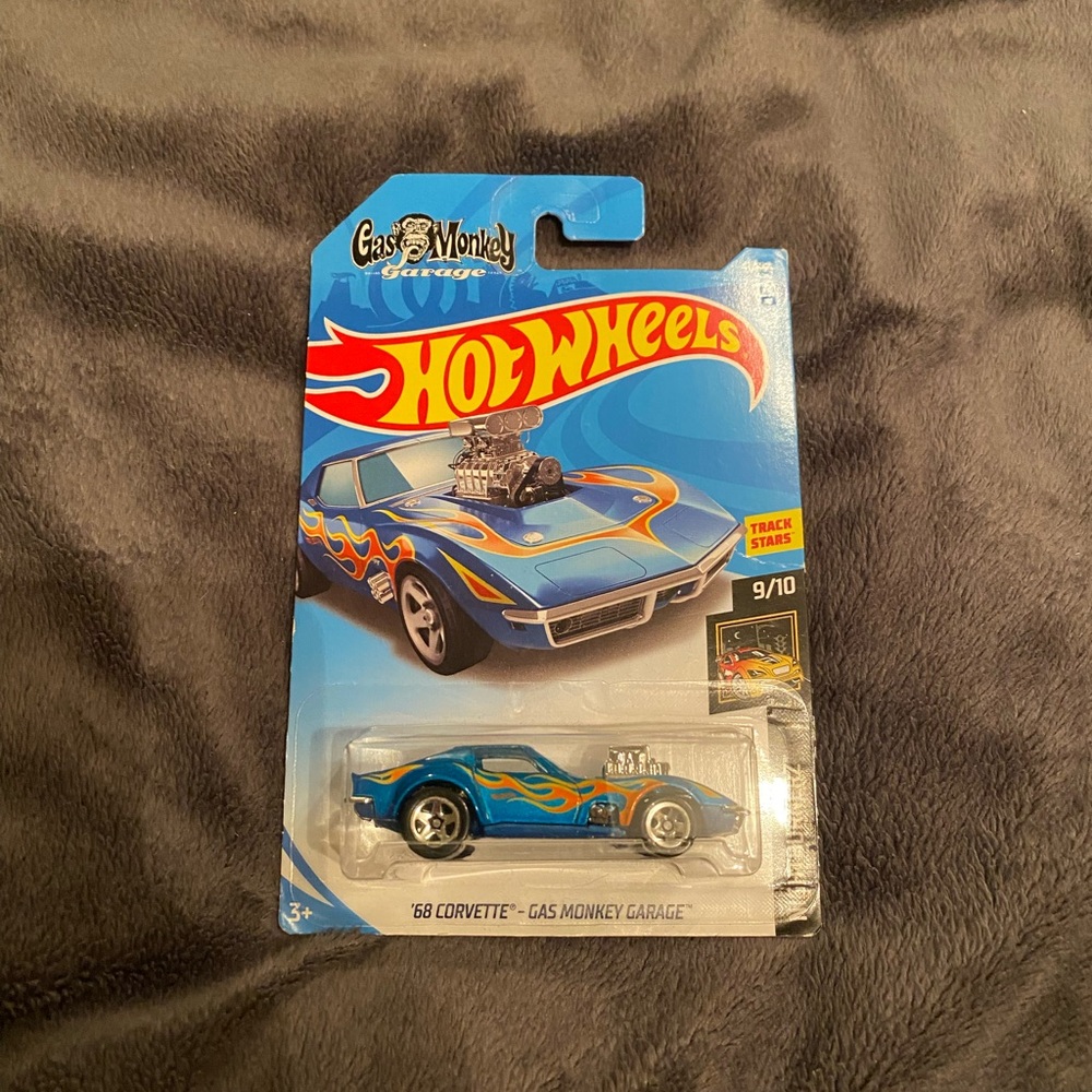 Hot Wheels '68 Corvette - Gas Monkey Garage